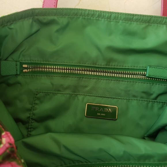 Prada bag - Picture 7 of 8